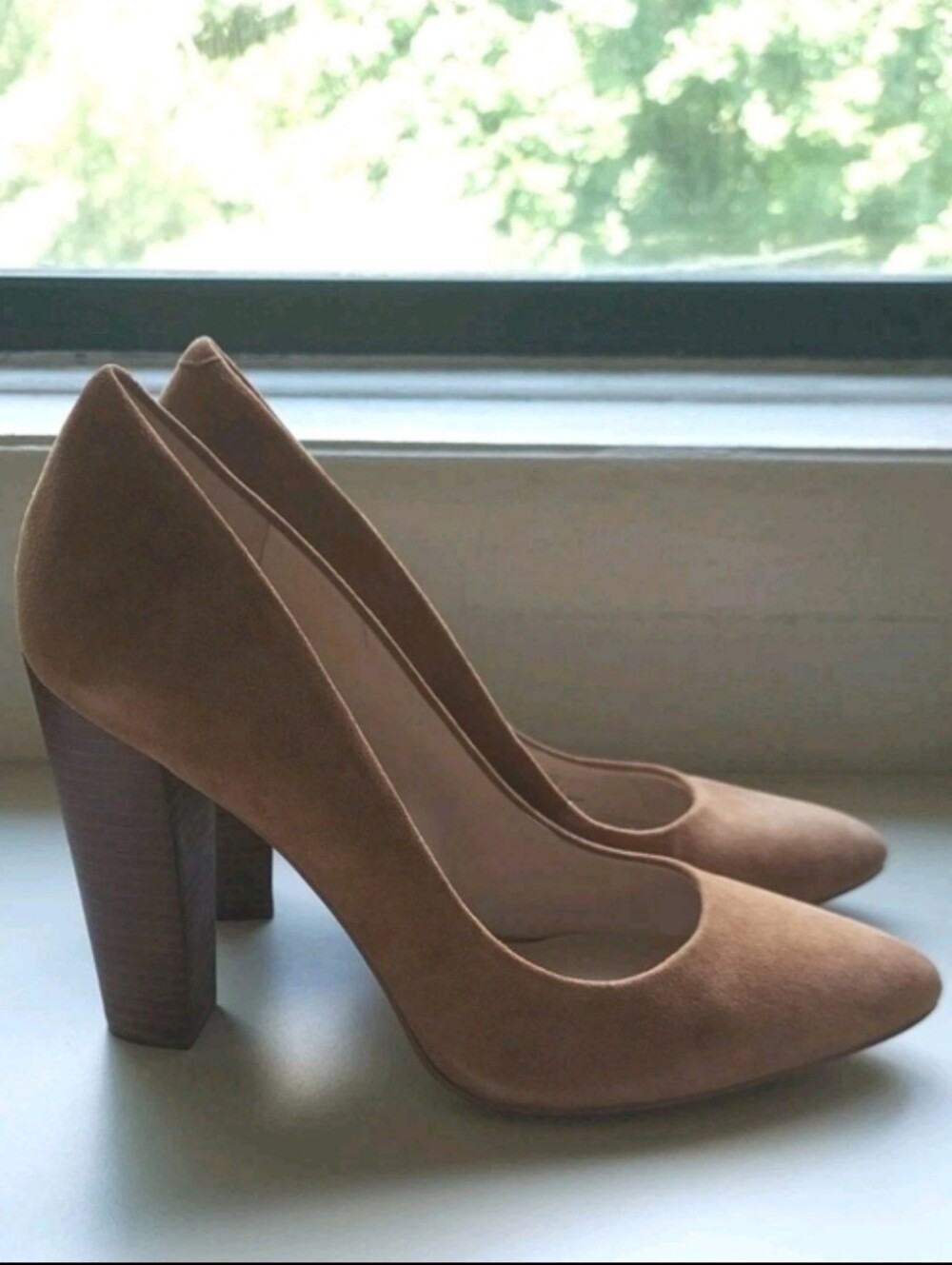 BCBGeneration Suede Camel Tan Pointed Toe Block Heel Pumps Size 10 - Picture 15 of 16